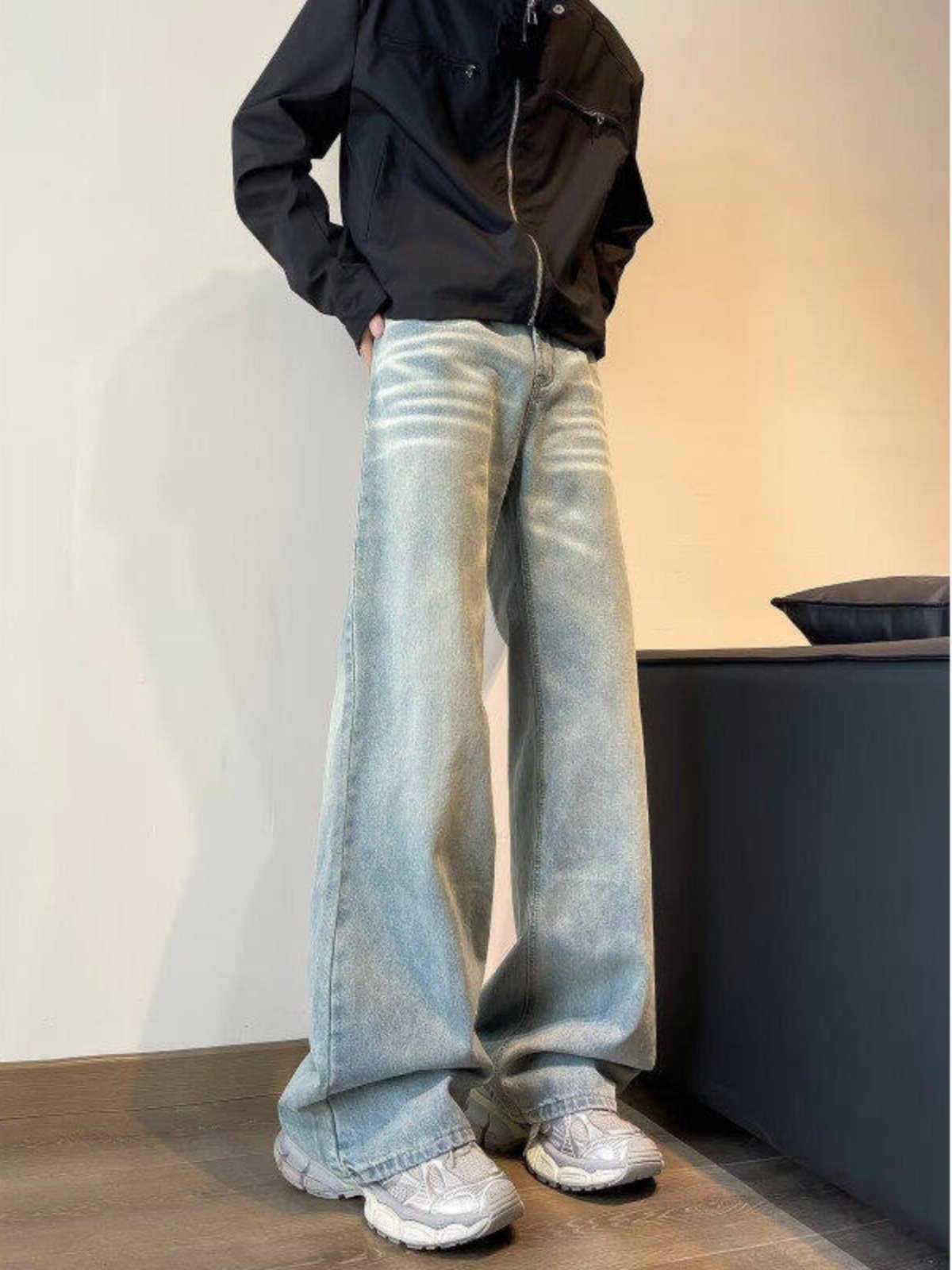 Light blue wide-leg jeans